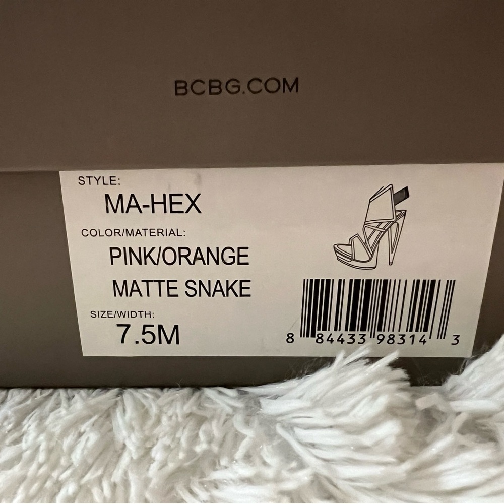 🎉HP🎉NWT BCBG Maxazria Ma-Hex Orange and Pink Heels - Picture 14 of 16